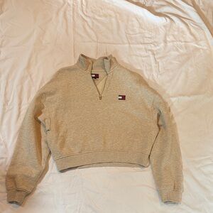 NEVER WORN Tommy Hilfiger Women's Beige Cropped Quarter Zip Sweater